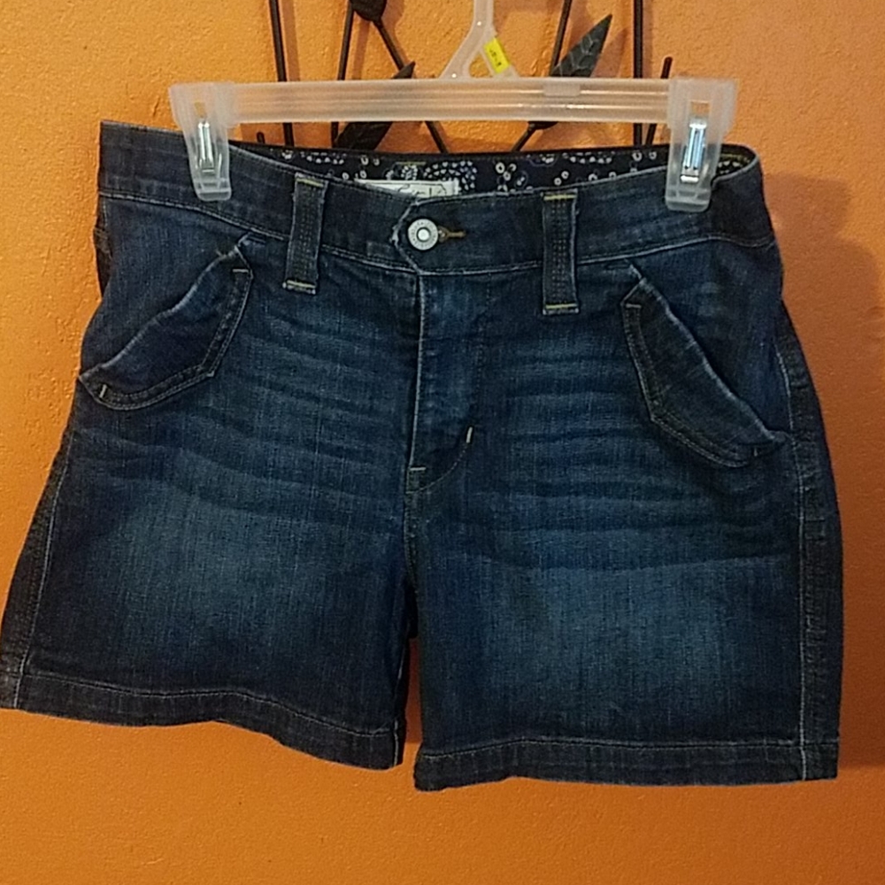 7 for 40 Levi's shorts jeans